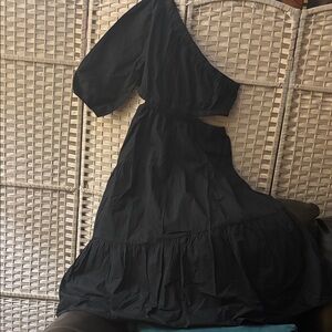 Stylish Black One-Shoulder Dress